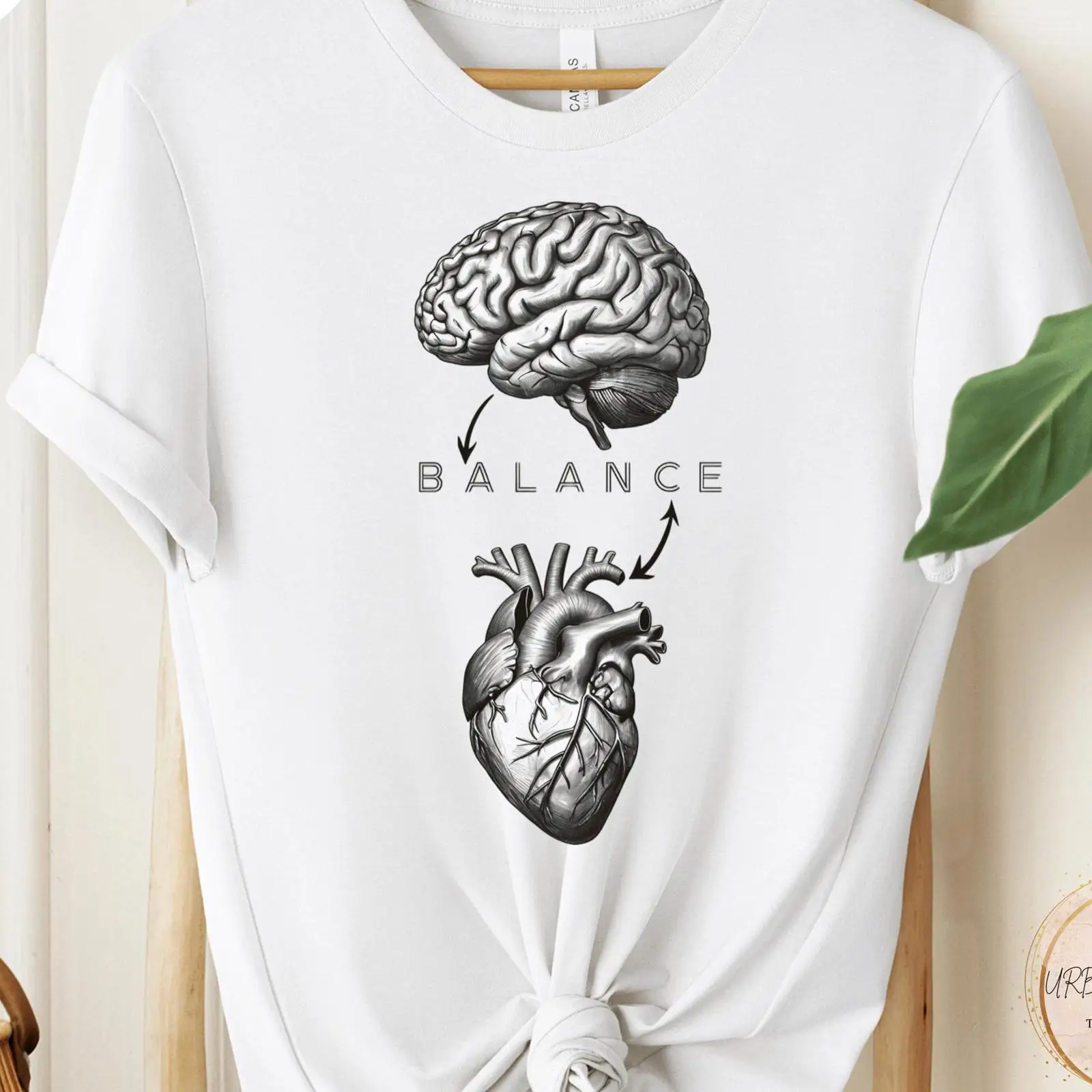Brain Heart Balance T Shirt Mi - Health Wellness Mental Health 评论和价格